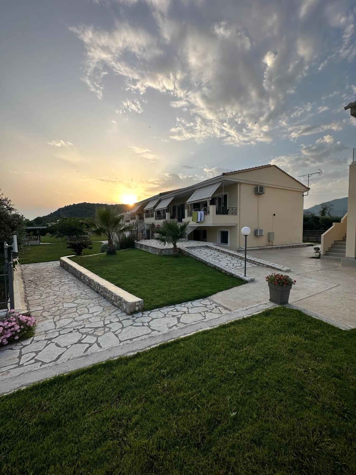 Apartments Villa Rania Perdika  Buitenkant foto