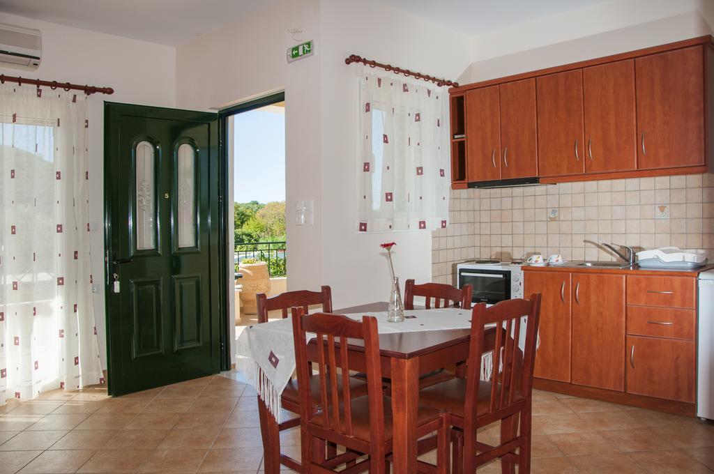 Apartments Villa Rania Perdika  Kamer foto